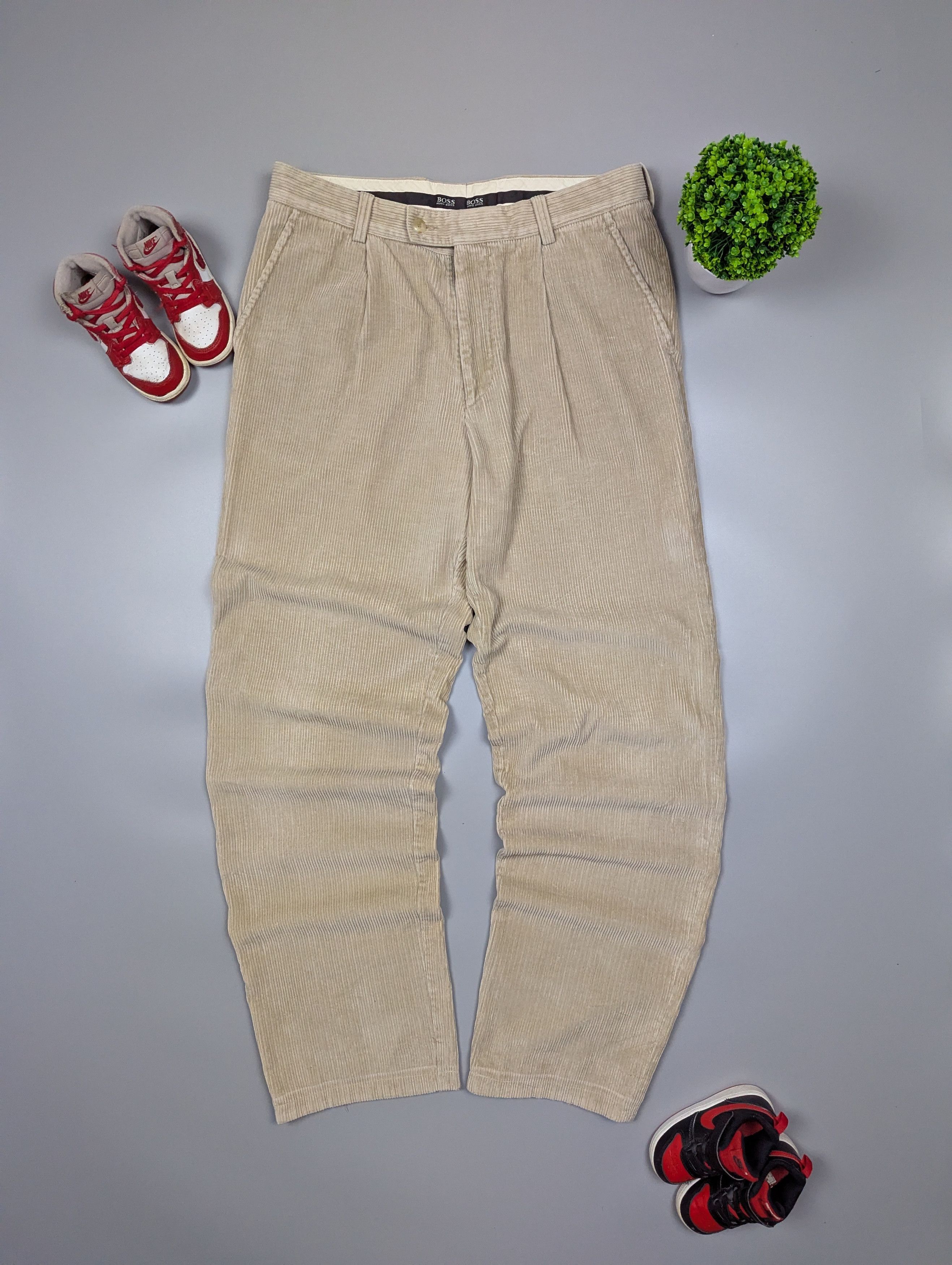 Hugo Boss × Vintage HUGO BOSS Mitch Vintage Straight Men's Corduroy Beige Pants Size US 34 / EU 50 - 1 Thumbnail