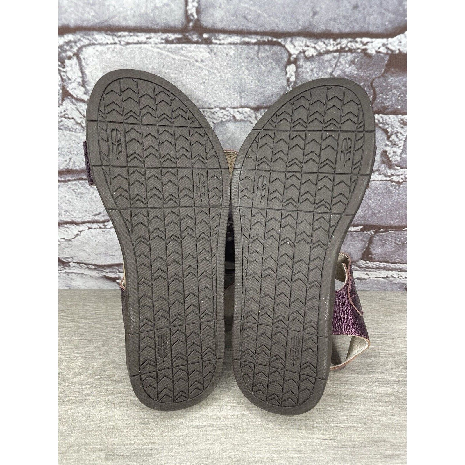 Other Revitalign Metallic Purple Adjustable Buckle Slip On Sandal Size US 7 / IT 37 - 7 Thumbnail