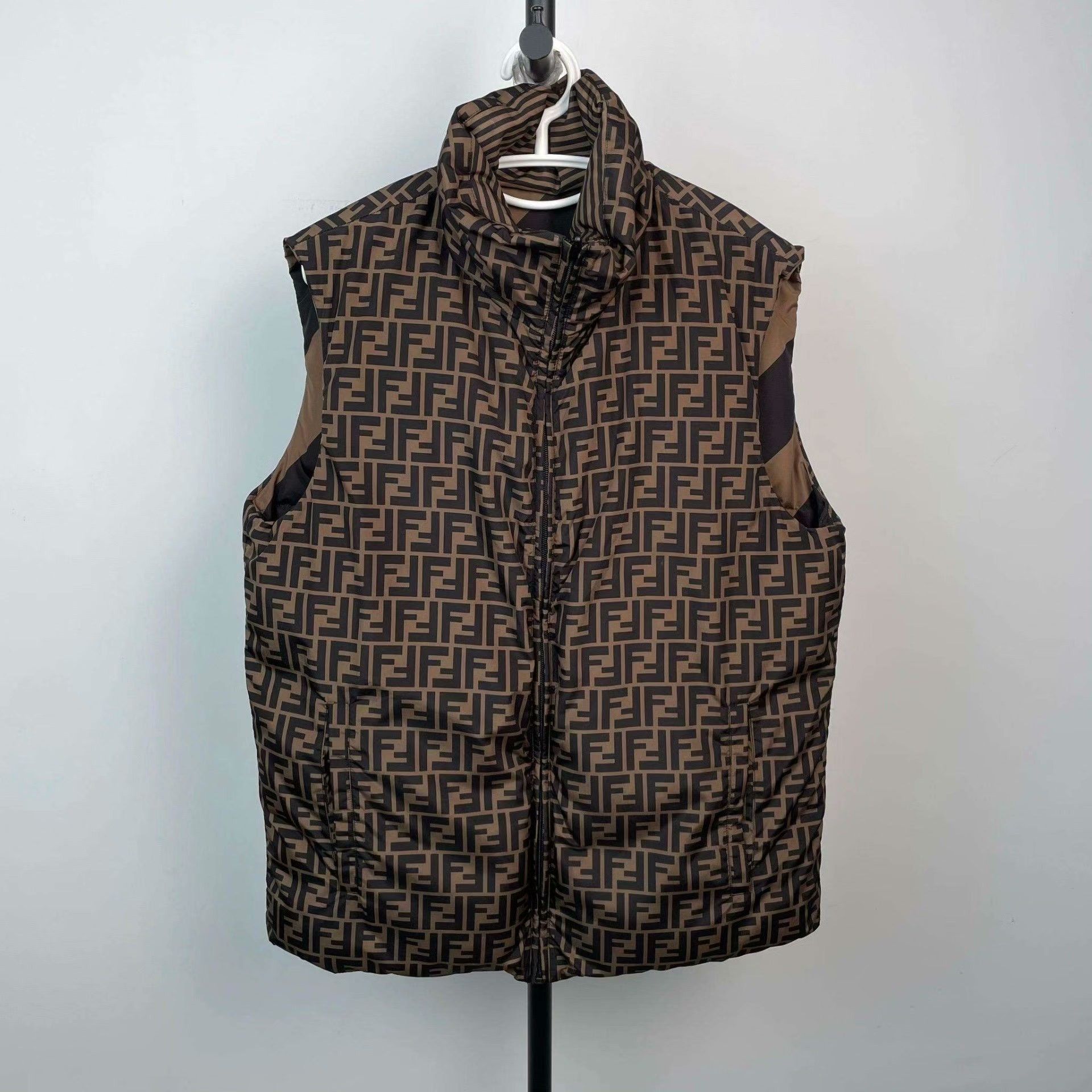 Fendi Fendi Brown Tank Top 48 Men Size US XL / EU 56 / 4 - 1 Thumbnail