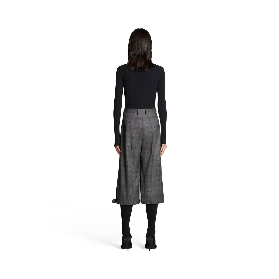 Balenciaga o1in1g0225 Deconstructed Long Shorts in Grey Size 27" / US 4 / IT 40 - 4 Thumbnail