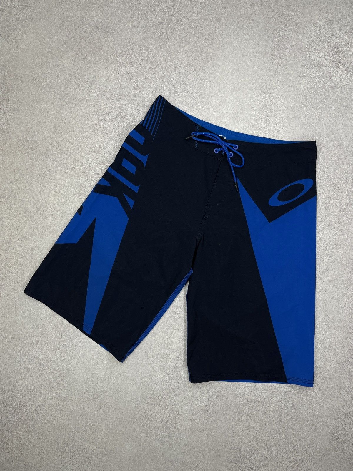Oakley Vintage Oakley Swimwear Shorts Big Logo Surfing Style Y2K Size US 30 / EU 46 - 1 Thumbnail