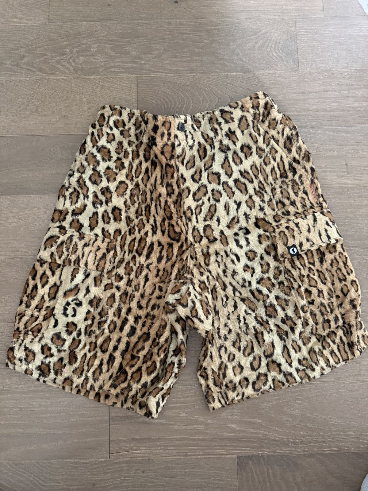 Supreme Supreme x GOODENOUGH Crushed Rayon Cargo Shorts 32 Leopard Size US 32 / EU 48 - 2 Thumbnail