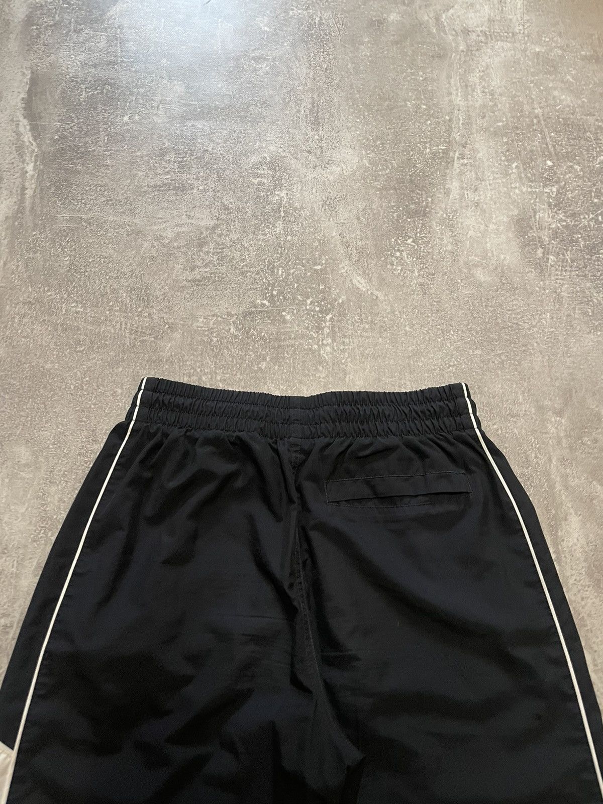 Nike × Vintage Vintage Nike Black Swoosh Logo Drill Shorts Size S Size US 30 / EU 46 - 12 Thumbnail