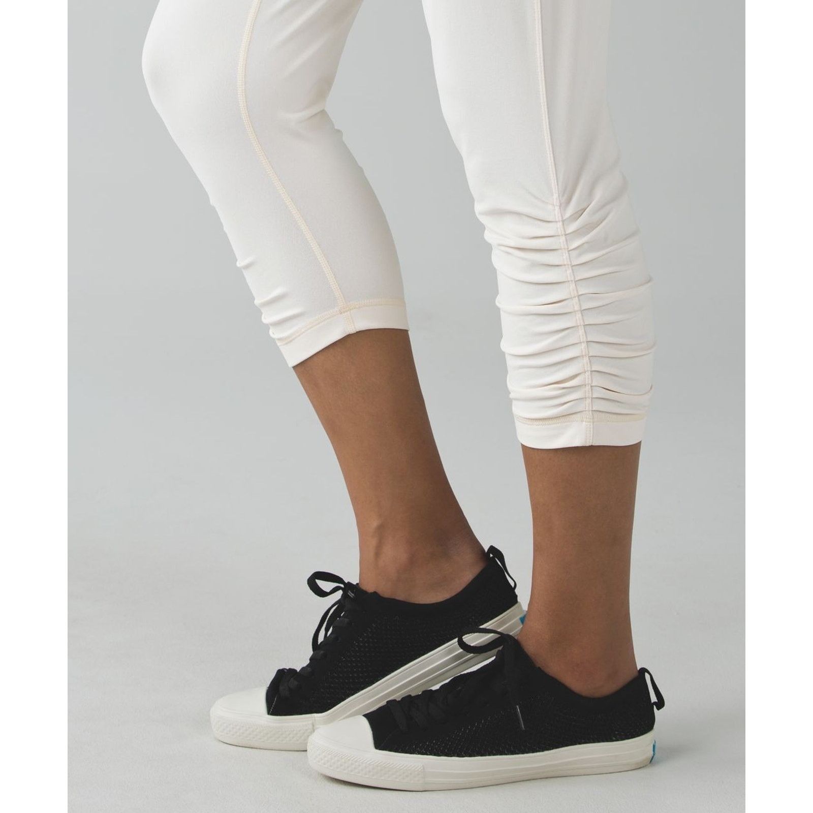 Lululemon Lululemon Sunset Salutation Capris Leggings Fold Waist 2 Size 26" / US 2 / IT 38 - 7 Thumbnail