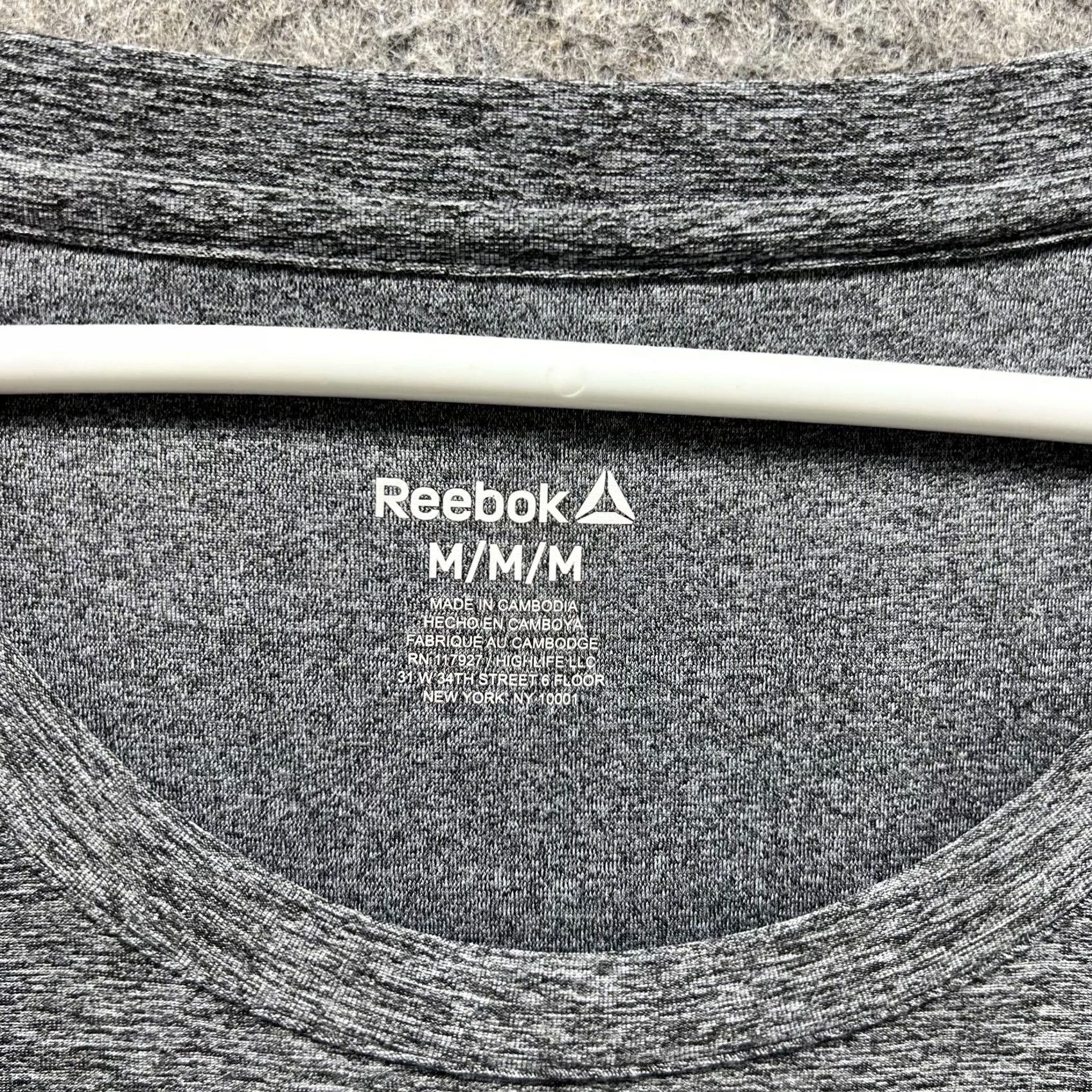 Reebok Reebok Shirt Women Medium Heather Gray Athletic Round Neck Training T-Shirt Womens Mens? Size M / US 6-8 / IT 42-44 - 6 Thumbnail