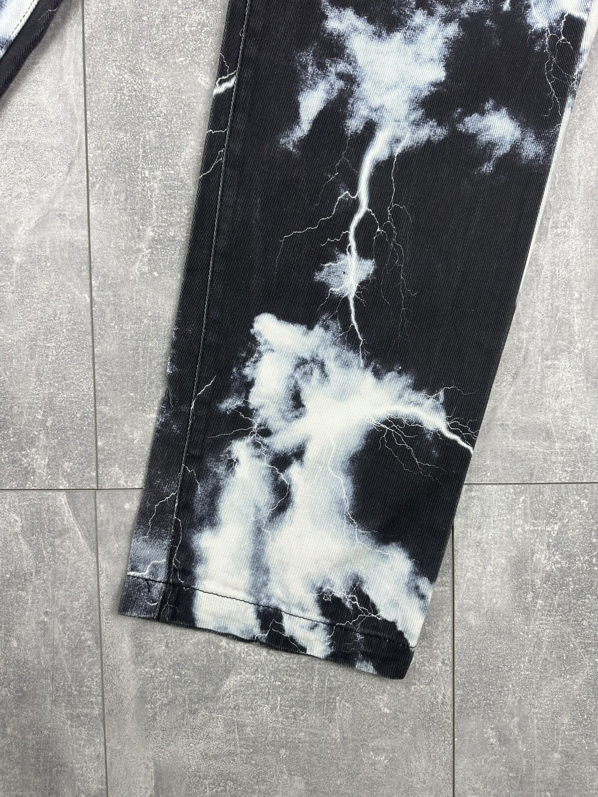 Jaded London Jaded London Lighting Cloud Print Scate Denim Jeans Pants Size US 32 / EU 48 - 5 Thumbnail