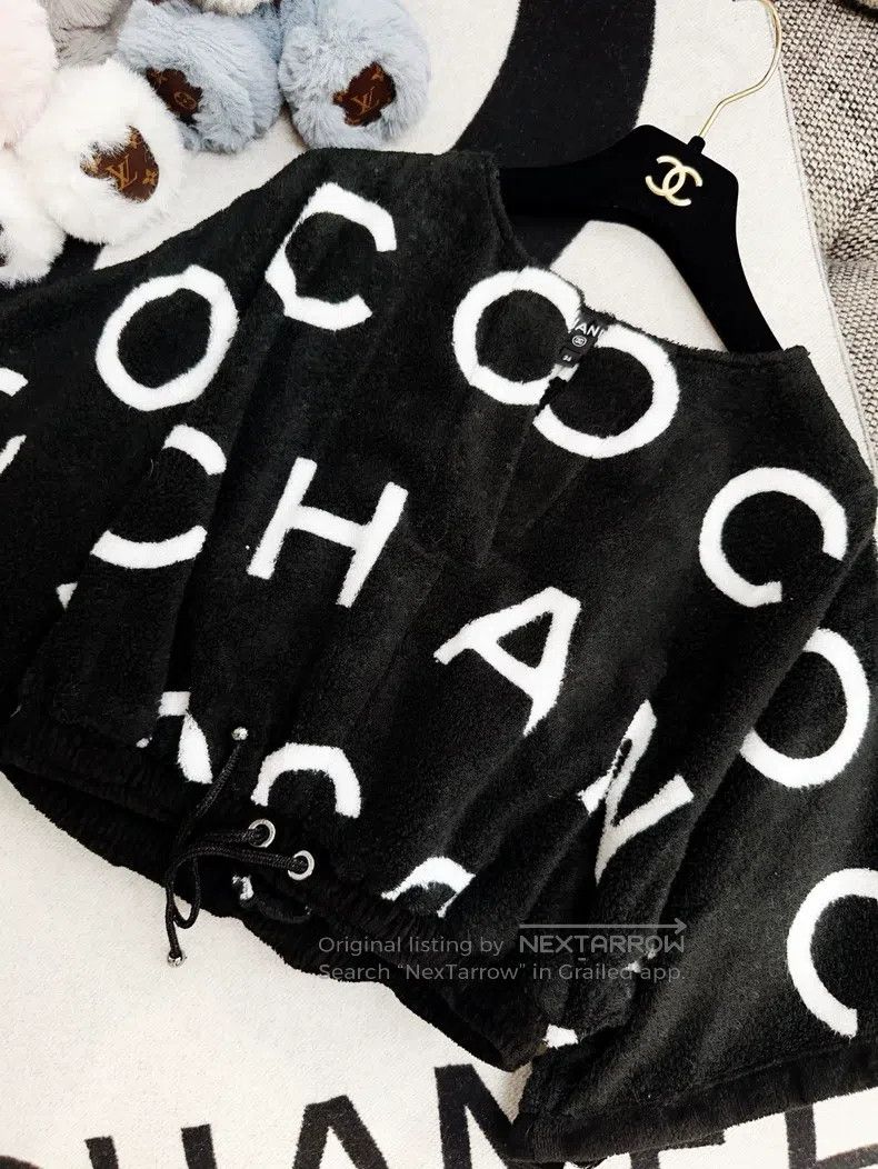 Chanel Chanel Black and white letter towel fabric short-sleeved t Size XS / US 0-2 / IT 36-38 - 2 Thumbnail