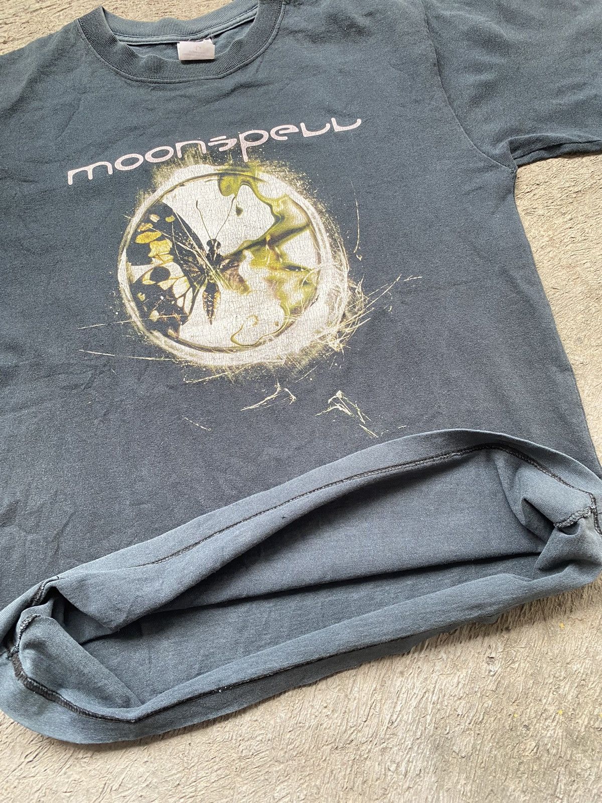 Band Tees × Vintage Vintage Moonspell Tour 2000 Band Tee Size US M / EU 48-50 / 2 - 5 Thumbnail