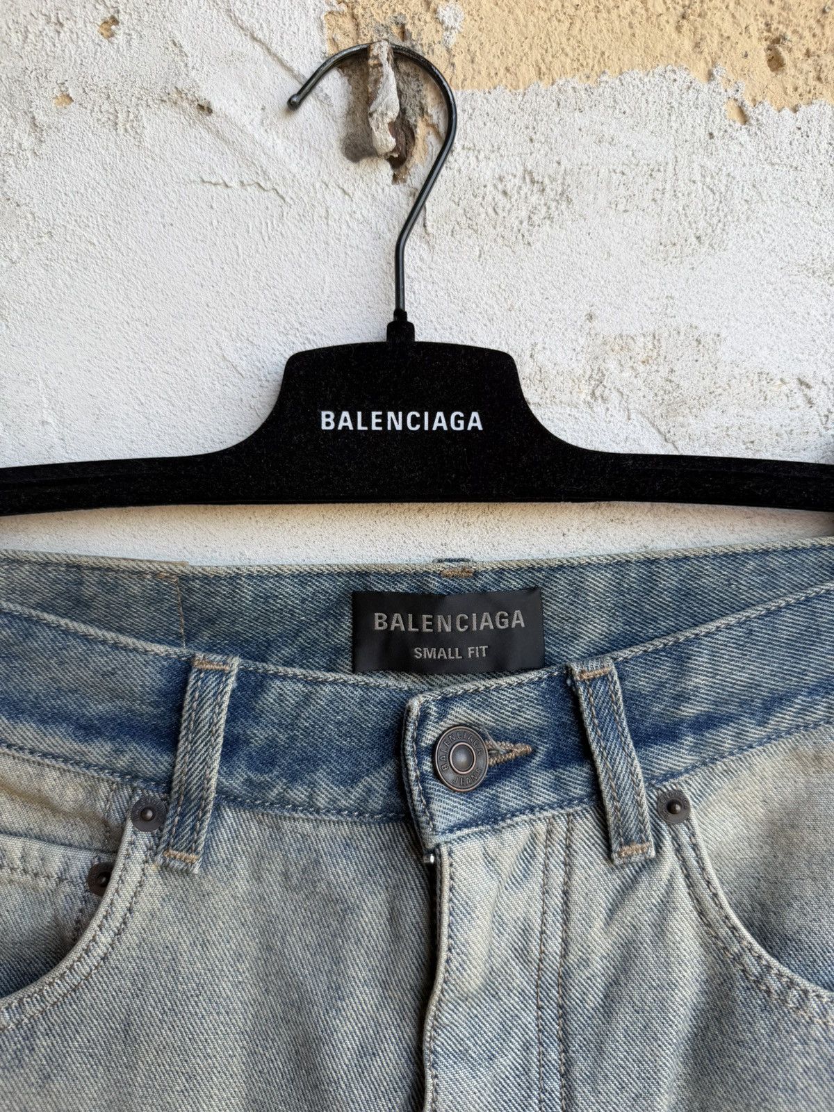 Balenciaga [S] 1590$ Spring24 Inside out blue baggy jeans Size US 30 / EU 46 - 4 Thumbnail