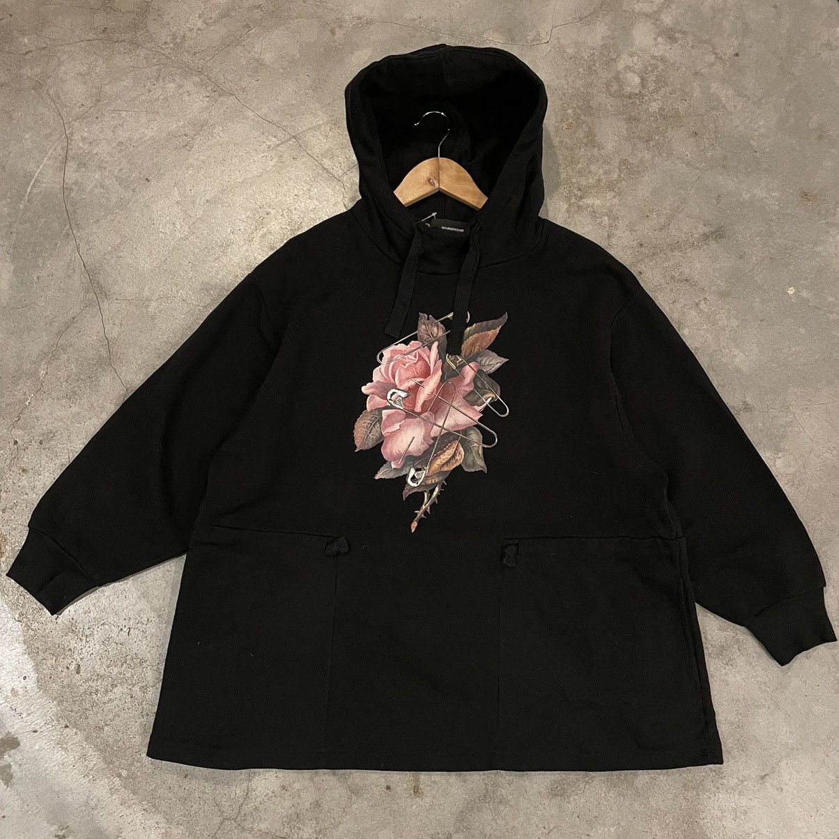 Designer × Japanese Brand × Undercover Undercover X GU Pullover Hoodie Size US M / EU 48-50 / 2 - 1 Thumbnail