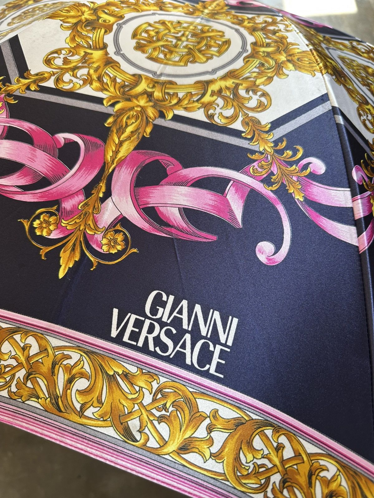 Versace Gianni Versace black and gold umbrella Size ONE SIZE - 8 Thumbnail