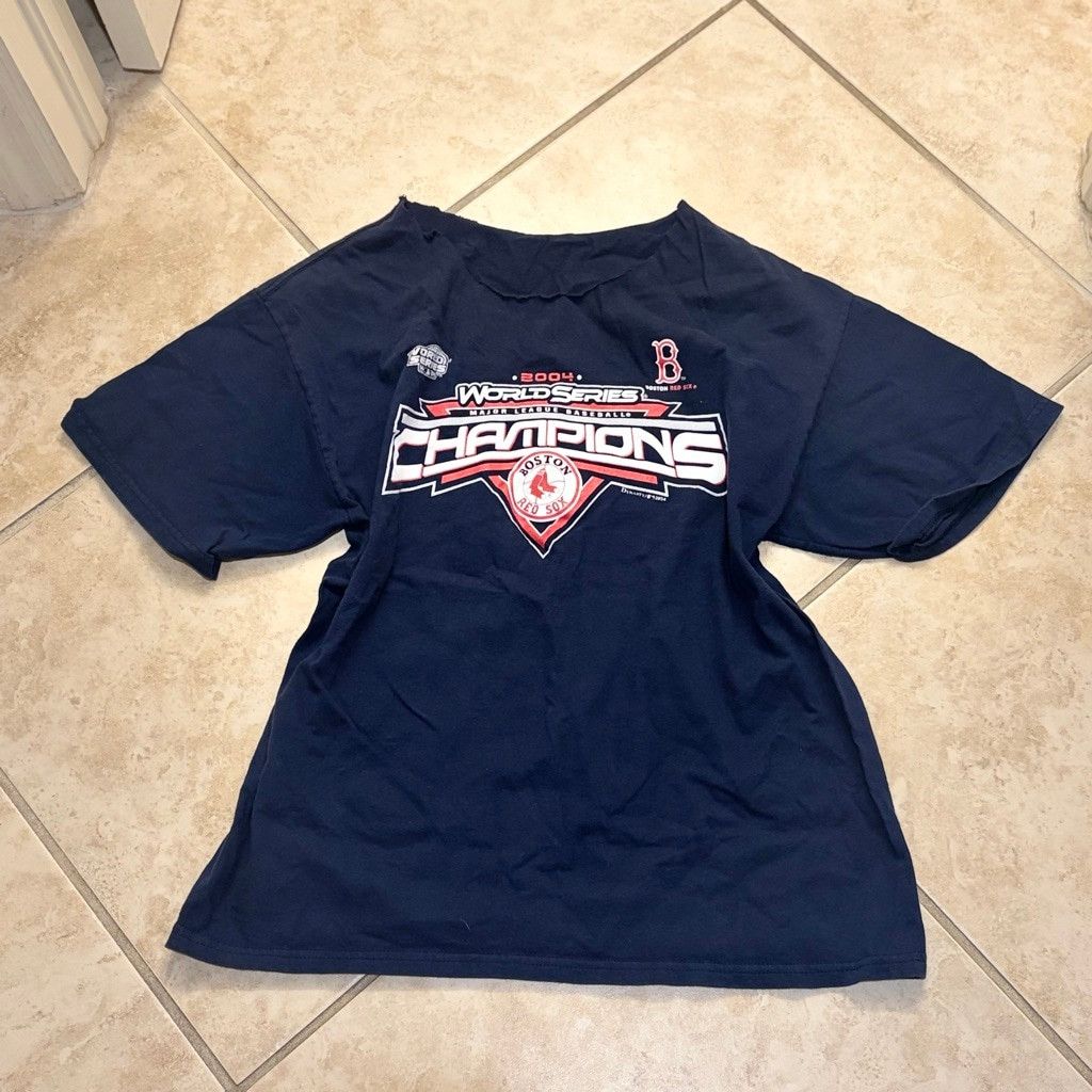 Gildan × MLB Dynasty Brand Boston Red Sox Vintage Y2K 2004 Womans Size L Size L / US 10 / IT 46 - 1 Thumbnail