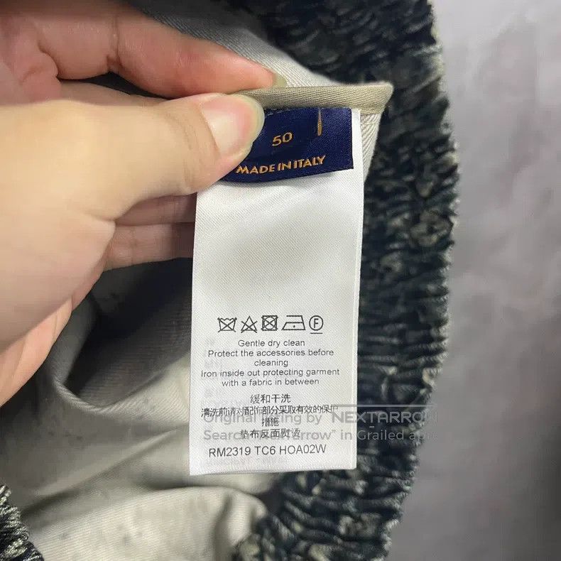 Louis Vuitton Louis Vuitton Latest Grey Logo Letter Single-Breasted Long Size US M / EU 48-50 / 2 - 4 Thumbnail