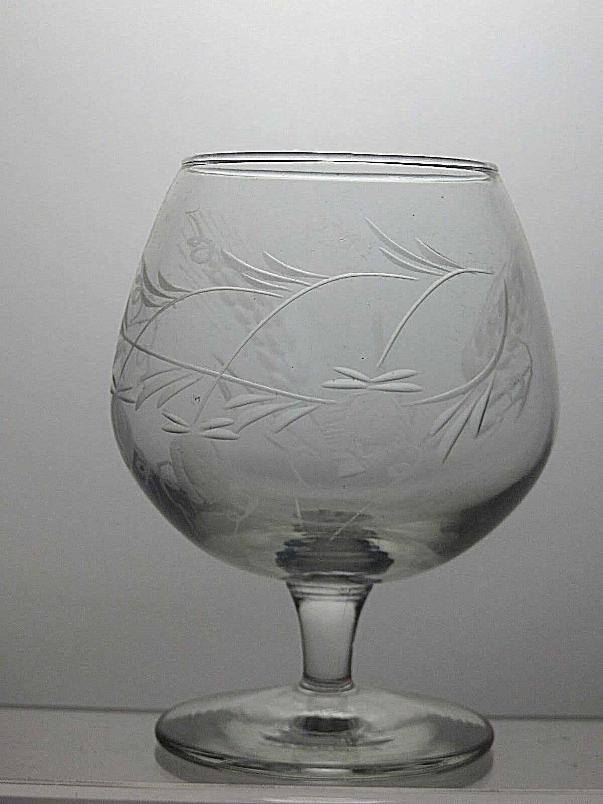 The Unbranded Brand Vintage Etched Crystal Set Of 4 Brandy Glasses 4 1/2" Size ONE SIZE - 3 Thumbnail