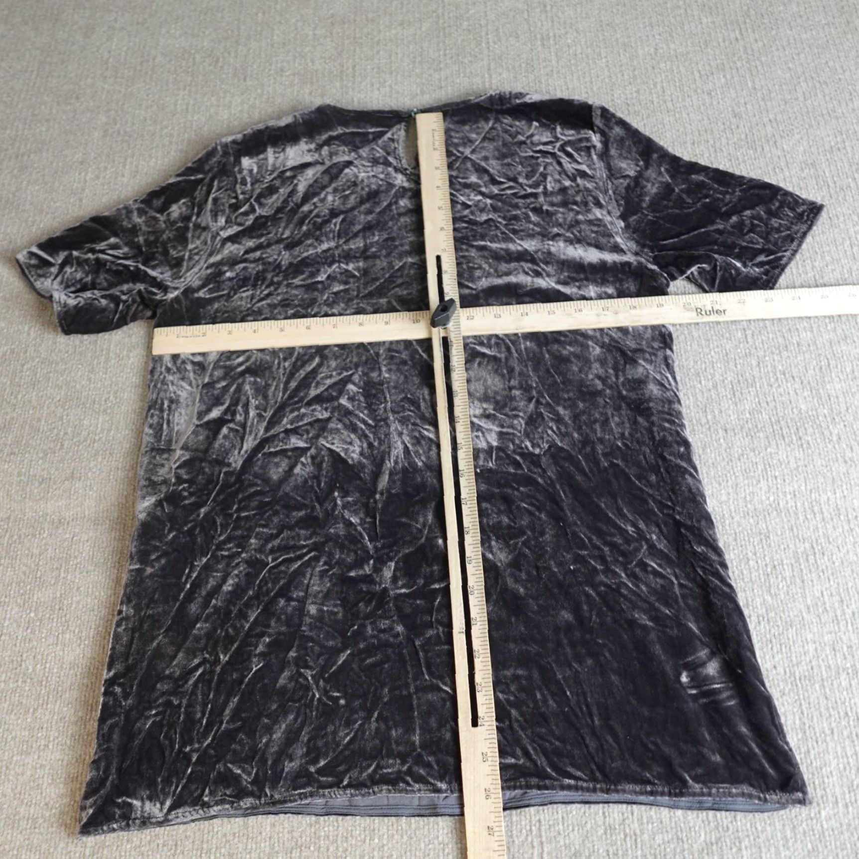 Eileen Fisher Eileen Fisher Womens Blouse Short Sleeve Gray Velvet Rayon Silk Size S / US 4 / IT 40 - 2 Thumbnail
