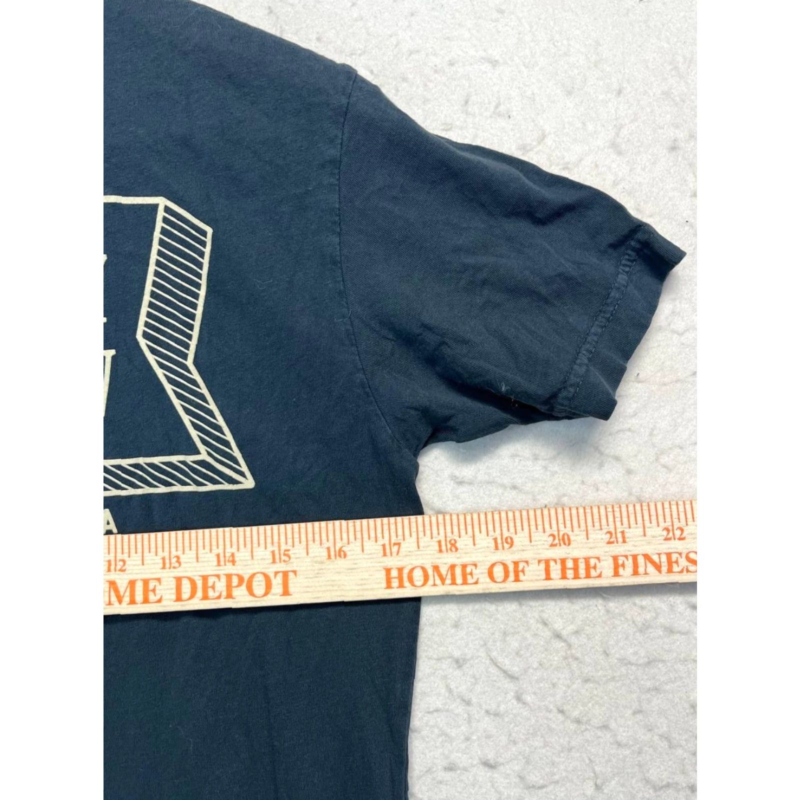 Vintage Salty Crew Shirt Short Sleeve Faded Black Mens Small Cotton Crew Neck Graphic Print Marine T-Shirt Mens Small Size US S / EU 44-46 / 1 - 4 Thumbnail