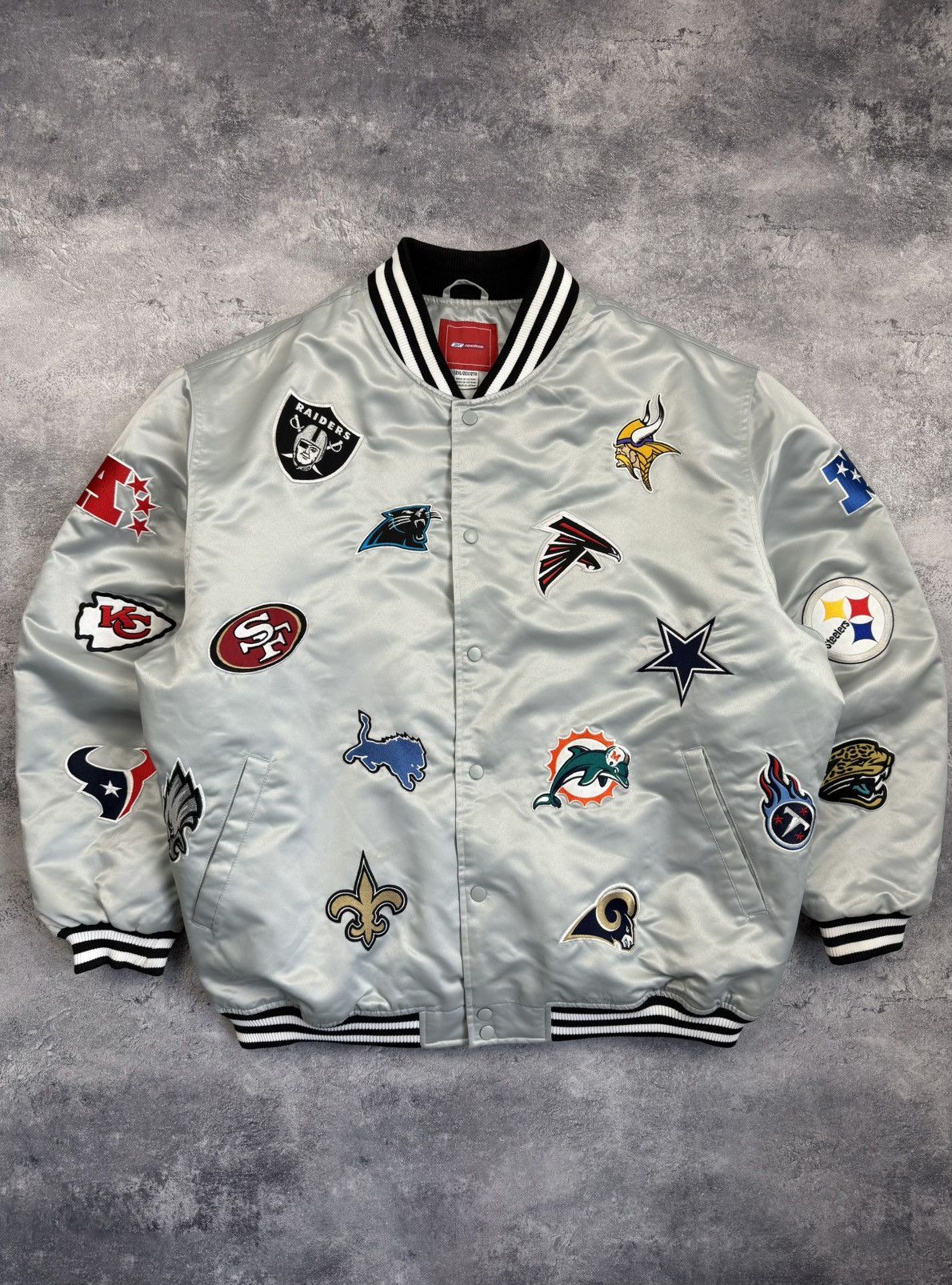 NFL Vintage NFL Reebok All Over Team Logo Patch Bomber Jacket Size US XXL / EU 58 / 5 - 1 Thumbnail