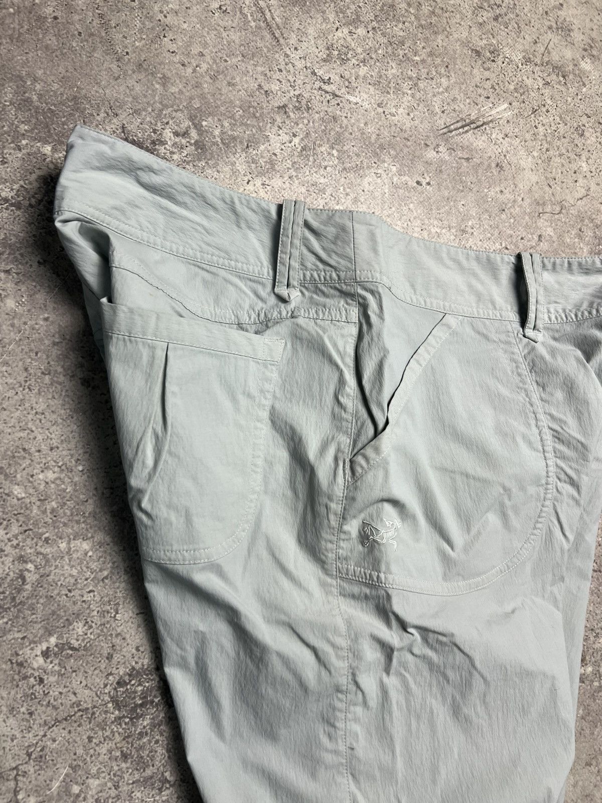 Arc'teryx Vintage 90s Arc’teryx Women’s Shorts Size 30" / US 8 / IT 44 - 2 Thumbnail