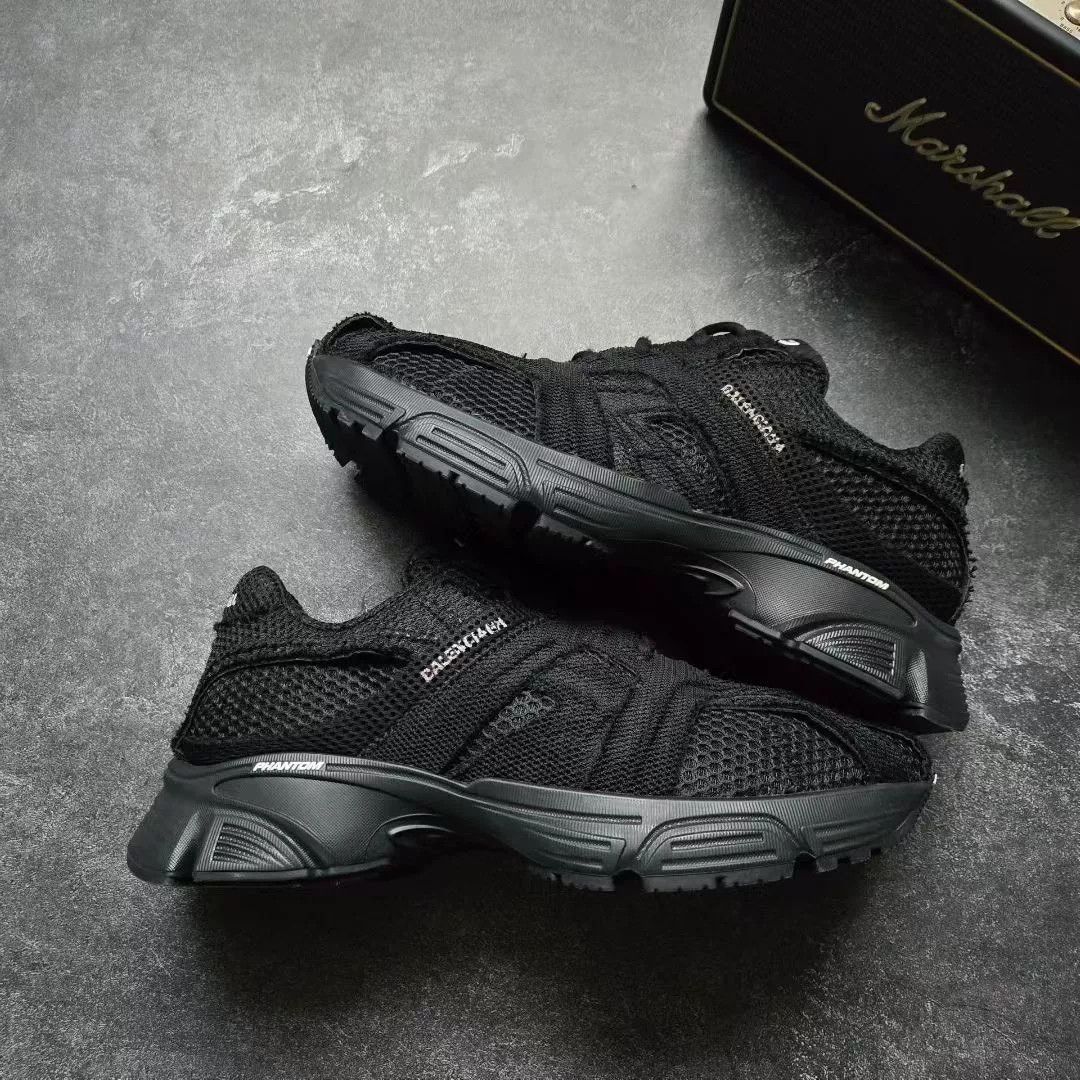 Balenciaga Balenciaga Black Lowtop Sneakers 41 Men Size US 8.5 / EU 41-42 - 1 Thumbnail