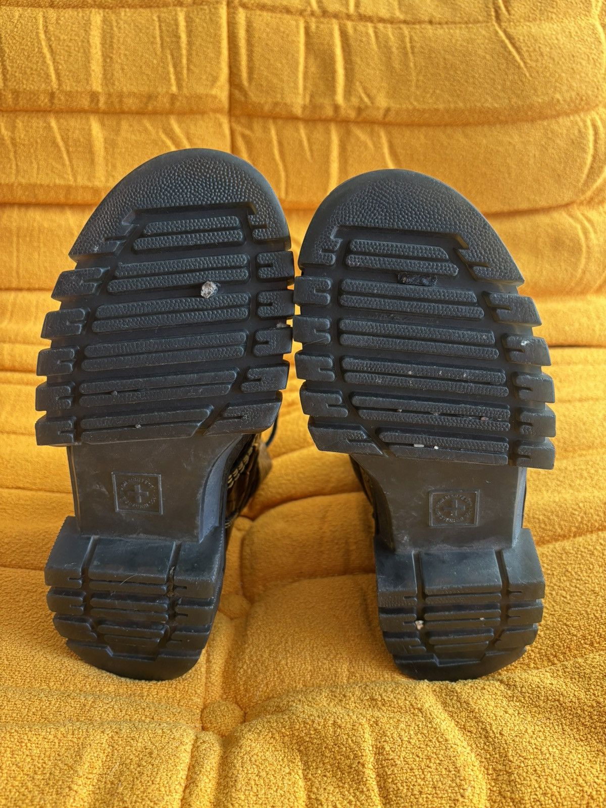 Heaven by Marc Jacobs HEAVEN X DR. MARTENS Size US 5 / IT 35 - 4 Thumbnail