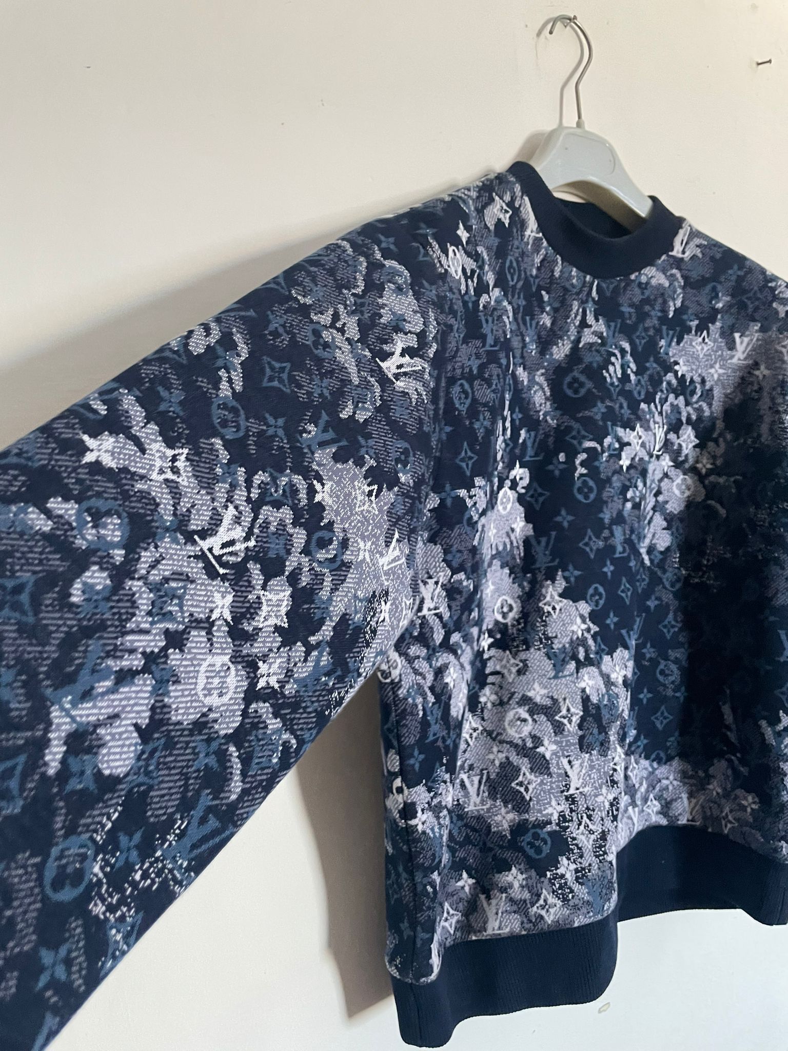 Louis Vuitton Louis Vuitton tapestry monogram sweater Size US XS / EU 42 / 0 - 2 Thumbnail