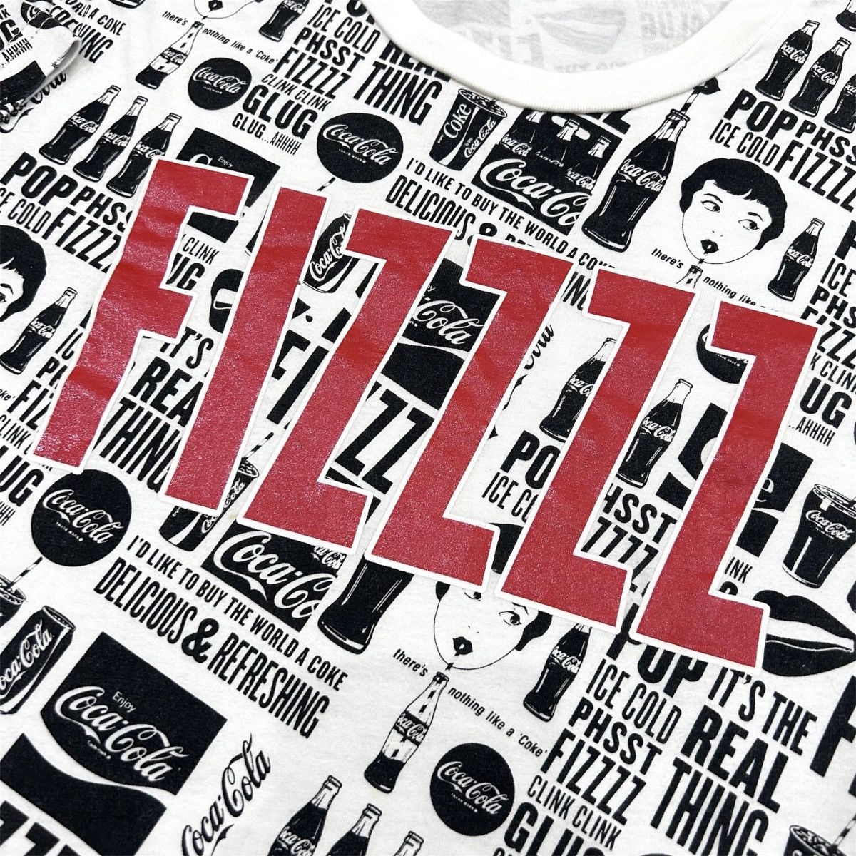 Coca Cola Coca Cola Fizzzz Coke Drink Promo AOP Tshirt Size US M / EU 48-50 / 2 - 5 Thumbnail