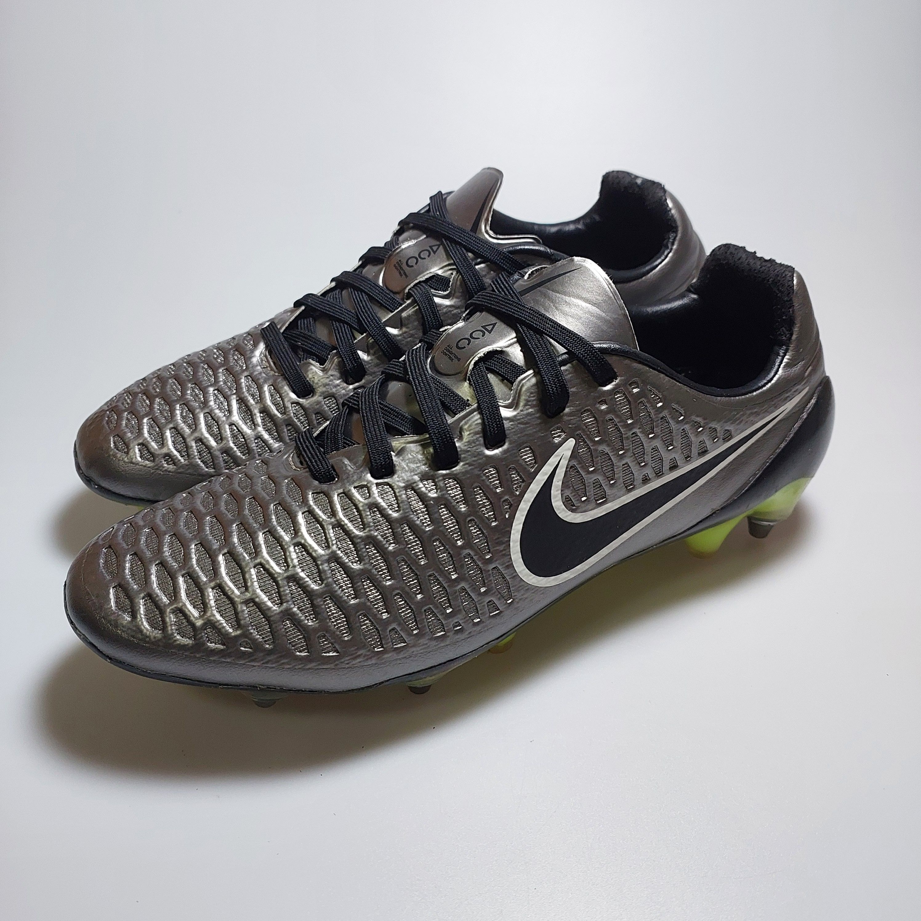 Nike Magista Opus Elite SG-Pro US8 UK7 26CM Size US 8 / EU 41 - 1 Thumbnail