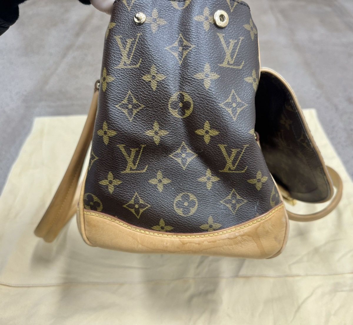 Louis Vuitton Louis Vuitton LV Beverly Bag/Hobo Bag Size ONE SIZE - 8 Thumbnail