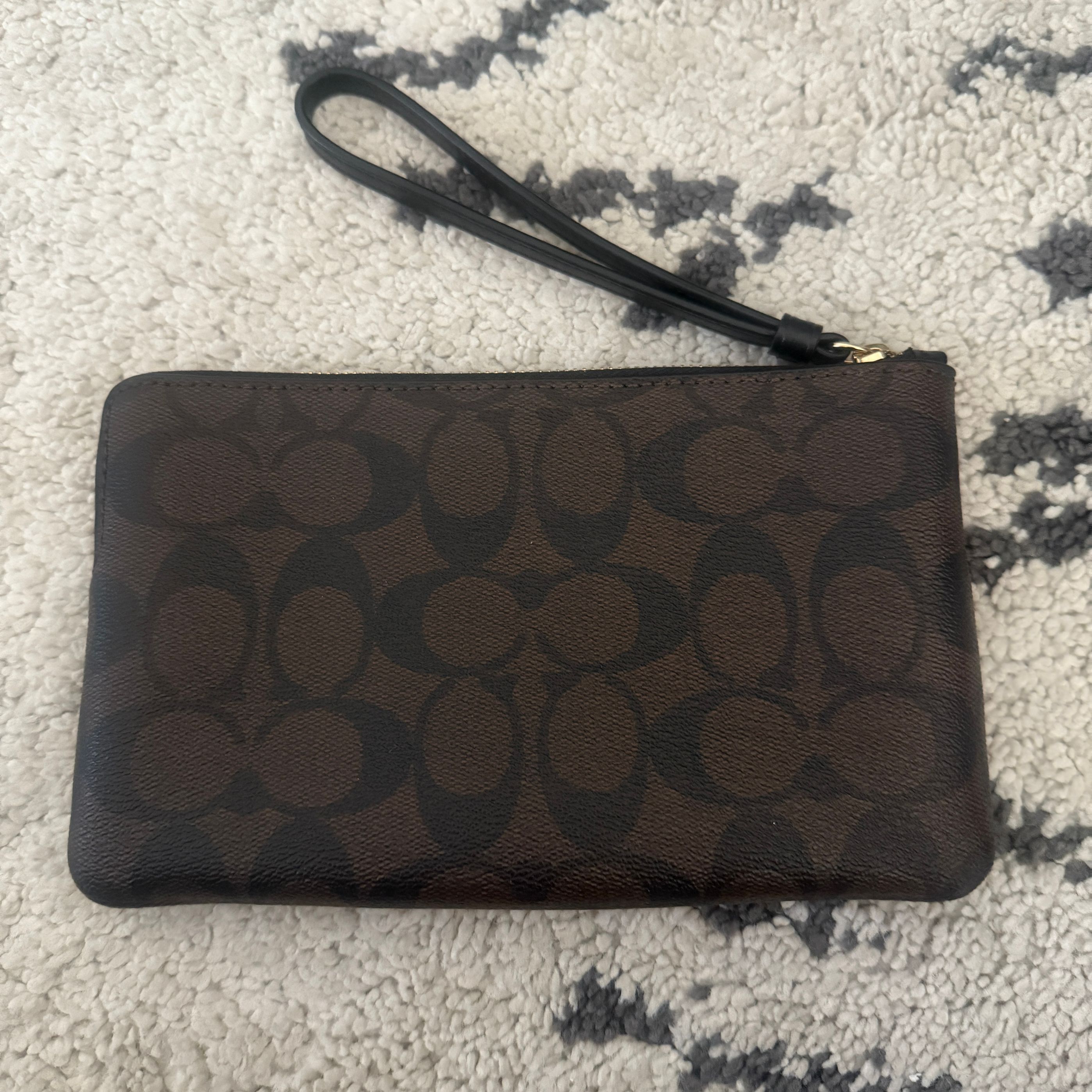 coach Large Corner Zip Wristlet In Signature Canvas 6648