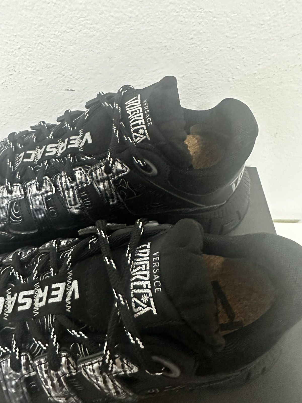 Versace Versace Trigreca Sneakers Size US 9 / EU 42 - 5 Thumbnail
