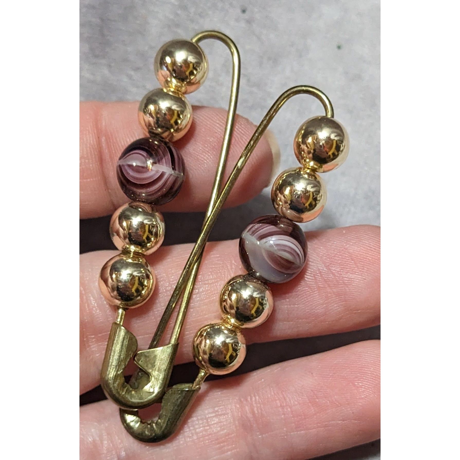 Other Simple Gold Tone And Glass Beaded Safety Pin Brooches (2) Size ONE SIZE - 4 Thumbnail