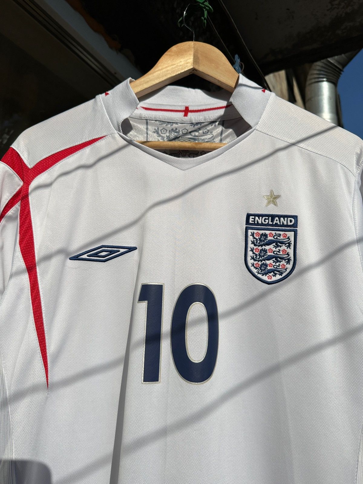 Umbro 2006 Vintage Umbro England Michael Owen Home Soccer Jersey Size US XL / EU 56 / 4 - 5 Thumbnail