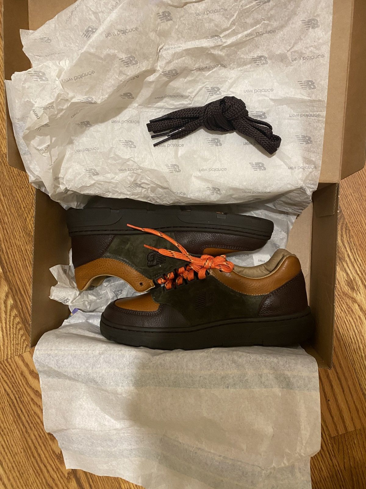New Balance New Balance x Drakes Allerdale Trainer Size US 7 / EU 40 - 6 Thumbnail