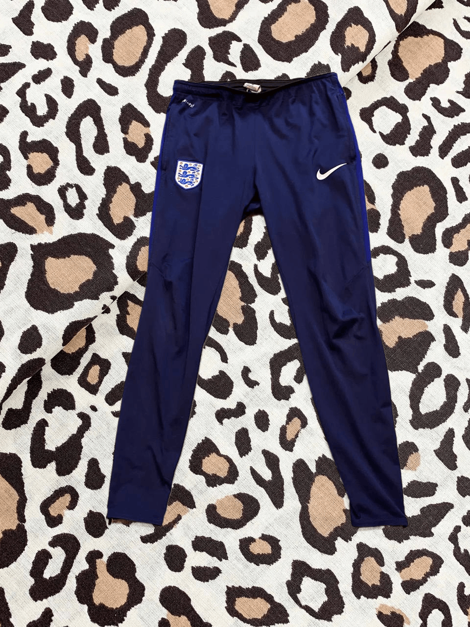 Nike Vintage 90's Nike ENGLAND Football Pants Sweatpants Track Size US 32 / EU 48 - 1 Thumbnail