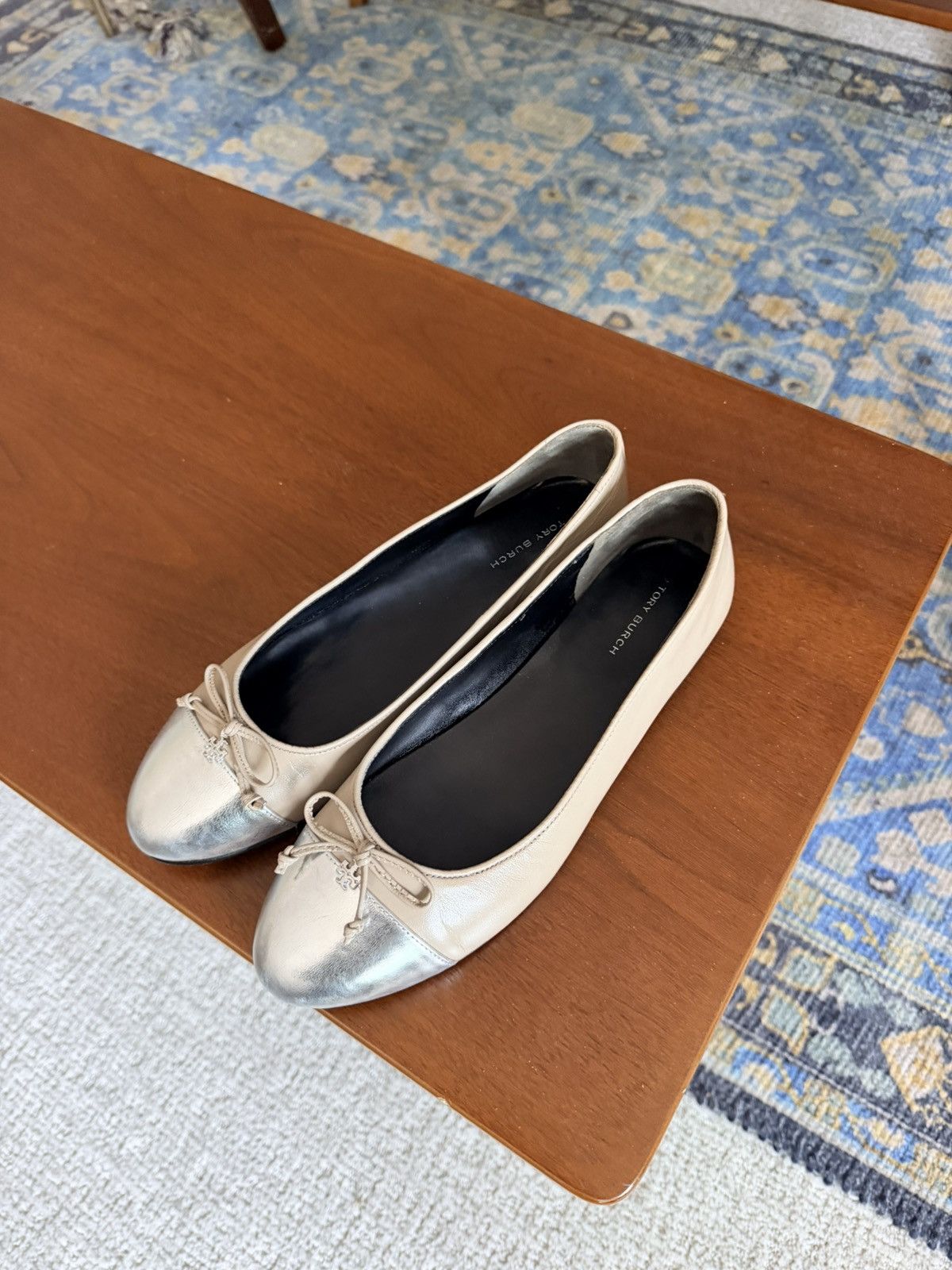 Tory Burch Tory Burch cap toe oyster beige round toe ballet flats 8 Size US 8 / IT 38 - 8 Thumbnail