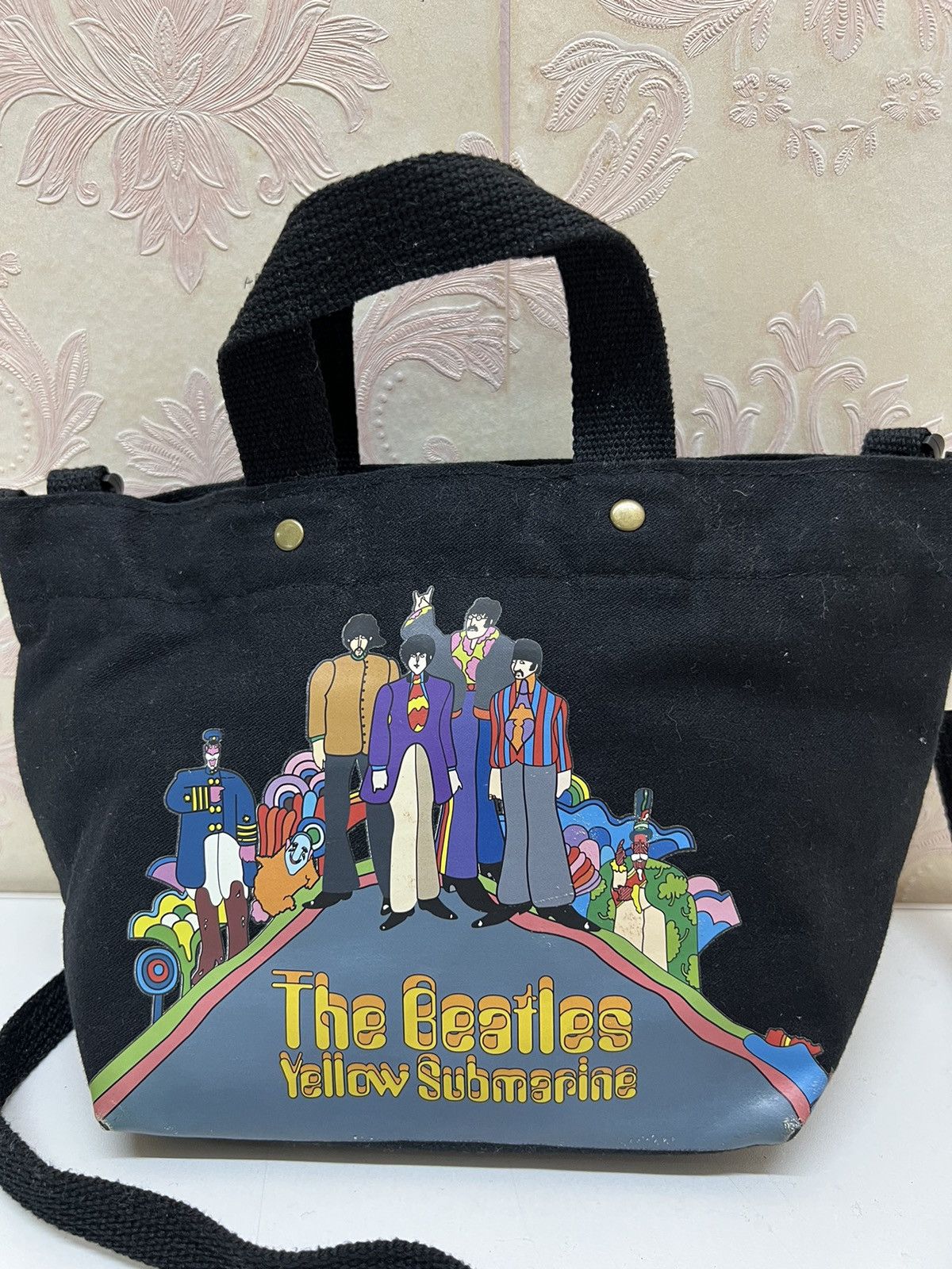 Band Tees × Japanese Brand Japanese Brand Niko and … X The Beatles Sling Bag Size ONE SIZE - 3 Thumbnail