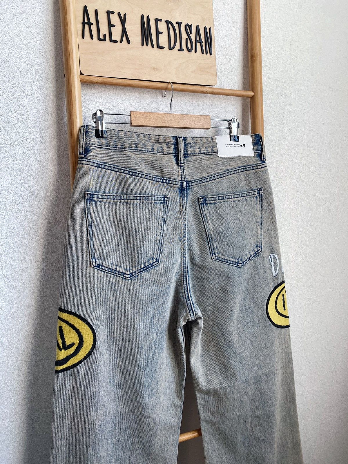 H&M × Jean-Michel Basquiat × Who Decides War Who Decides War bootcut loose jeans H&M x Basquiat x Ev&Tela Size US 31 - 22 Thumbnail