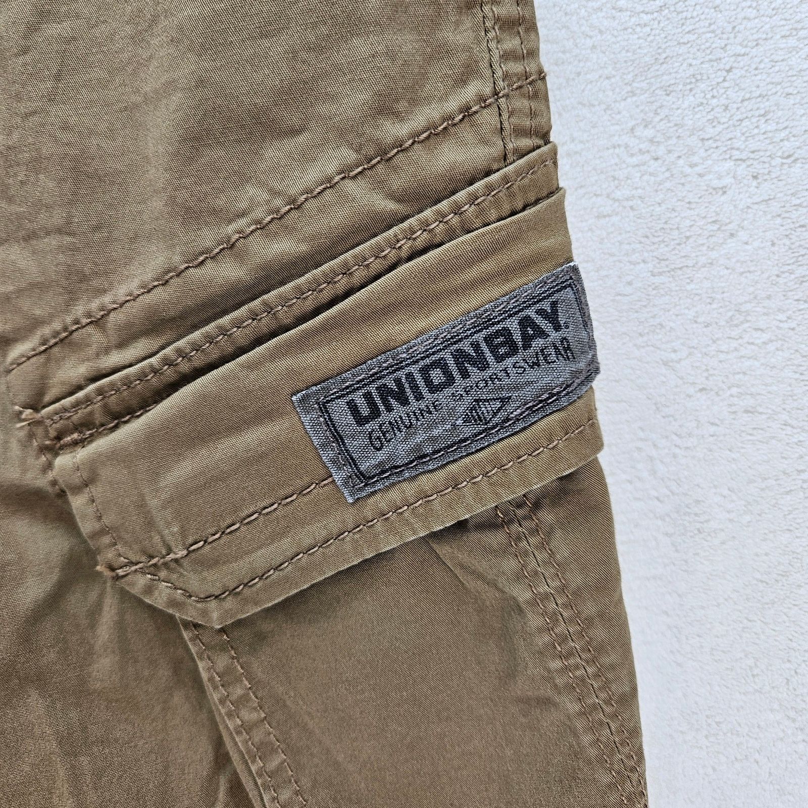 UNIONBAY UNIONBAY MEN'S 30 FLEX WAIST LIGHTWEIGHT TAN CARGO SHORTS Size US 30 / EU 46 - 4 Thumbnail