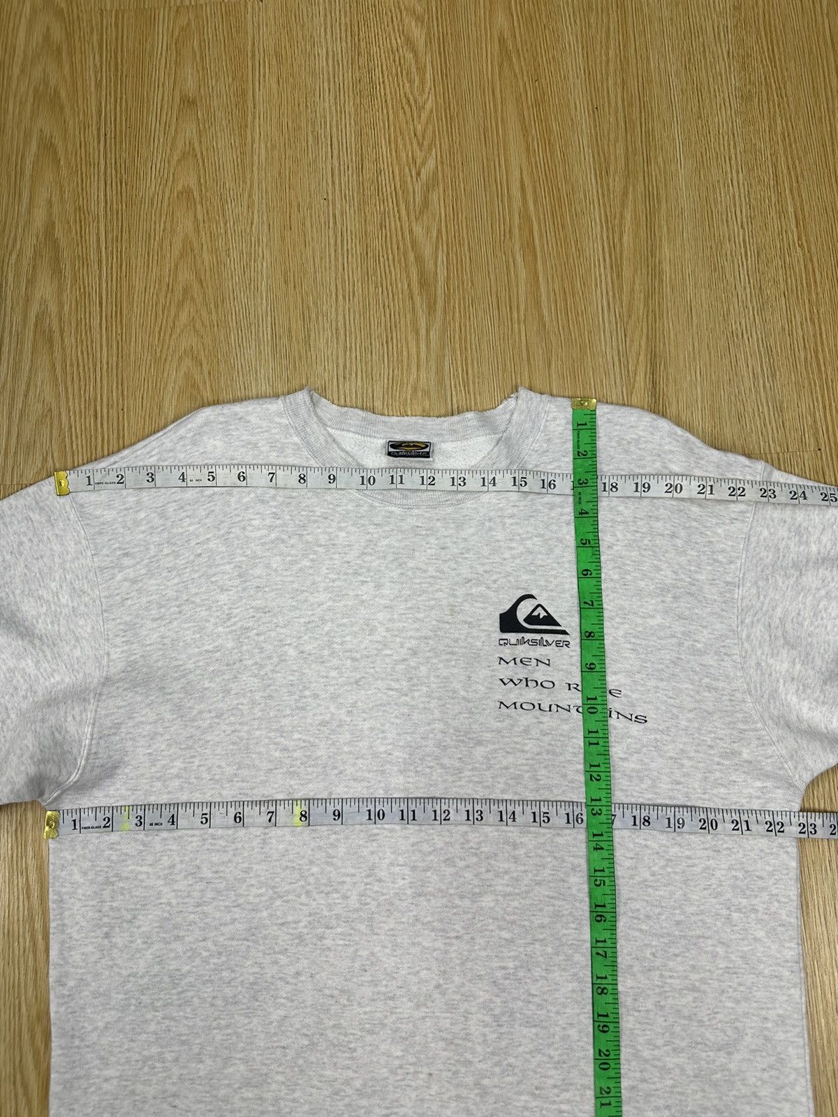 Quiksilver Vintage Quiksilver Men Who Ride Mountains Crewneck Z229 Size US XL / EU 56 / 4 - 7 Thumbnail