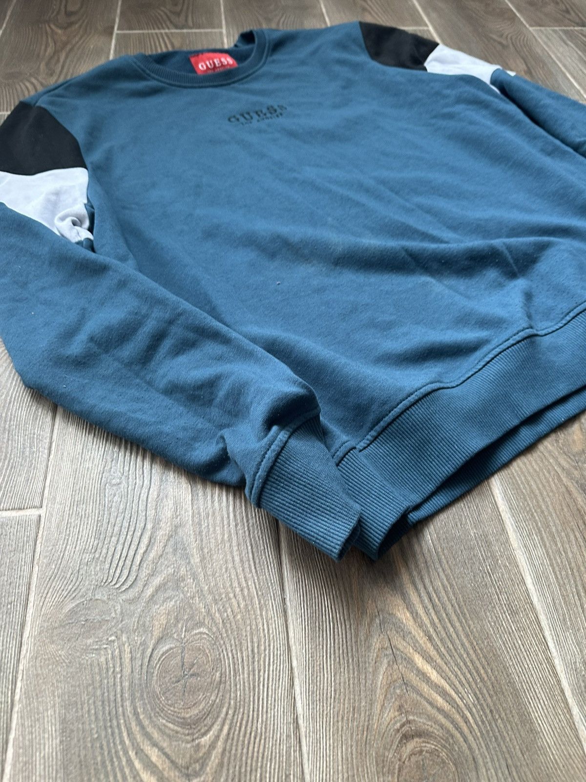 Guess GUESS Sweatshirt Vintage Size US L / EU 52-54 / 3 - 5 Thumbnail