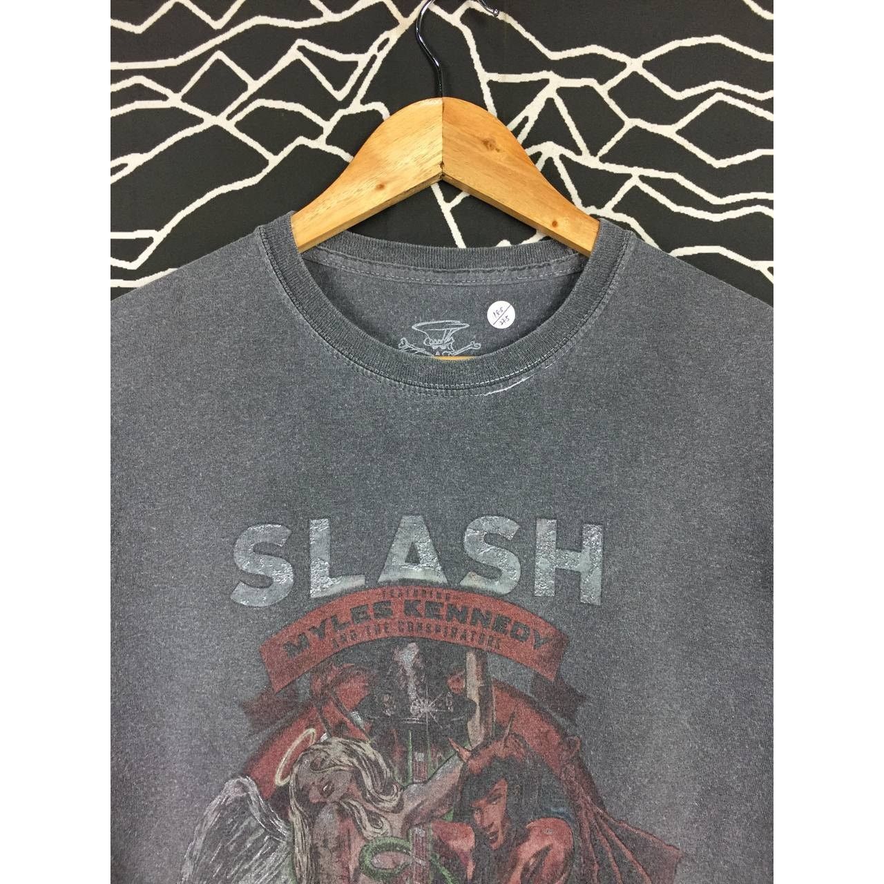 Band Tees × Vintage Slash Myles Kennedy & The Conspirators Apocalyptic Love Tee Size US S / EU 44-46 / 1 - 3 Thumbnail