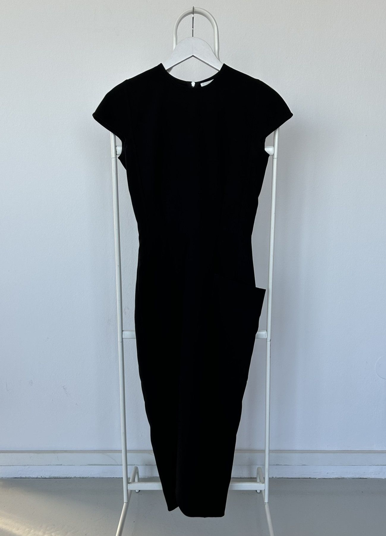 Victoria Beckham Victoria Beckham black cocoon midi dress Size S / US 4 / IT 40 - 1 Thumbnail