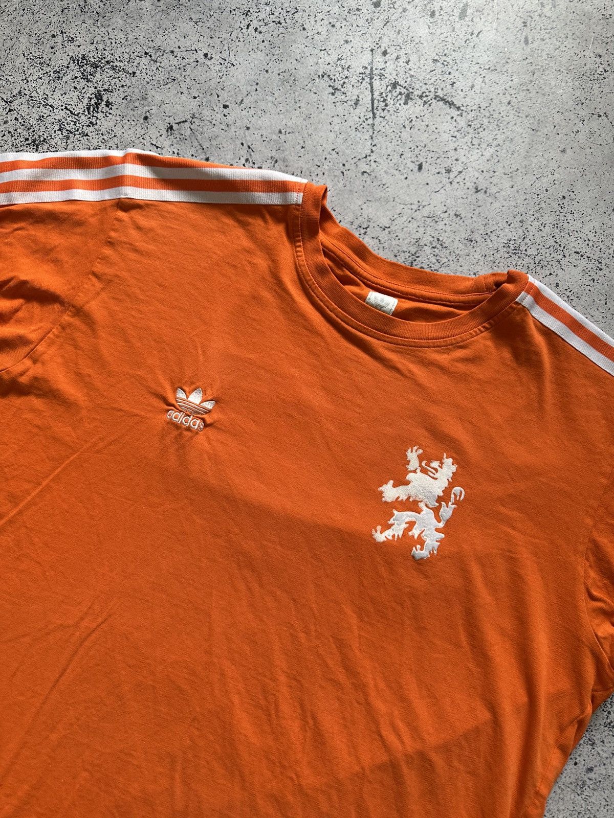 Adidas Vintage Adidas Netherlands 1982/83 Soccer T-shirt Jersey Y2K Size US L / EU 52-54 / 3 - 2 Thumbnail