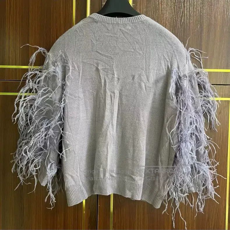 Valentino Valentino Lilac ostrich fur panelled loose wool sweater Size S / US 4 / IT 40 - 7 Thumbnail