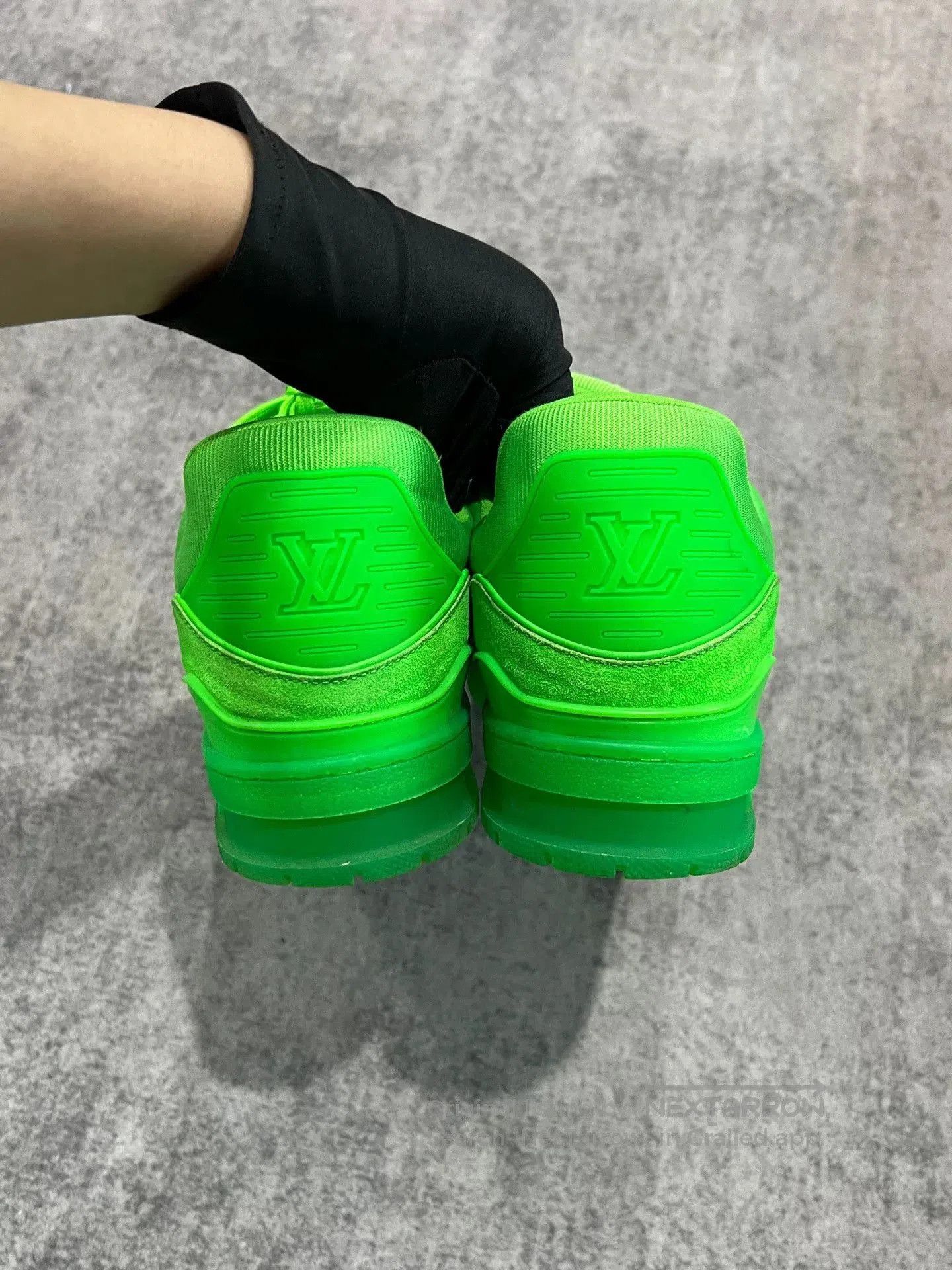 Louis Vuitton fluorescent green trainer shoes size 9. Size US 9 / EU 42 - 6 Thumbnail