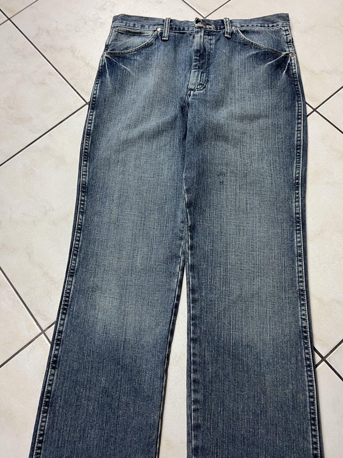 Vintage × Wrangler Vintage Wrangler cowboy cut distressed washed denim jeans Size US 33 - 4 Thumbnail