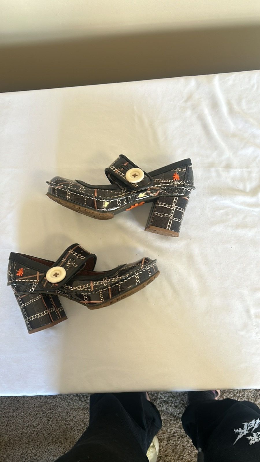 Other Patent leather retro pumps embroidery design Size US 5.5 / IT 35.5 - 8 Thumbnail