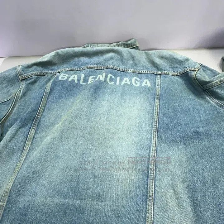 Balenciaga Balenciaga Blue Long Sleeve Denim Jacket. Size US M / EU 48-50 / 2 - 5 Thumbnail