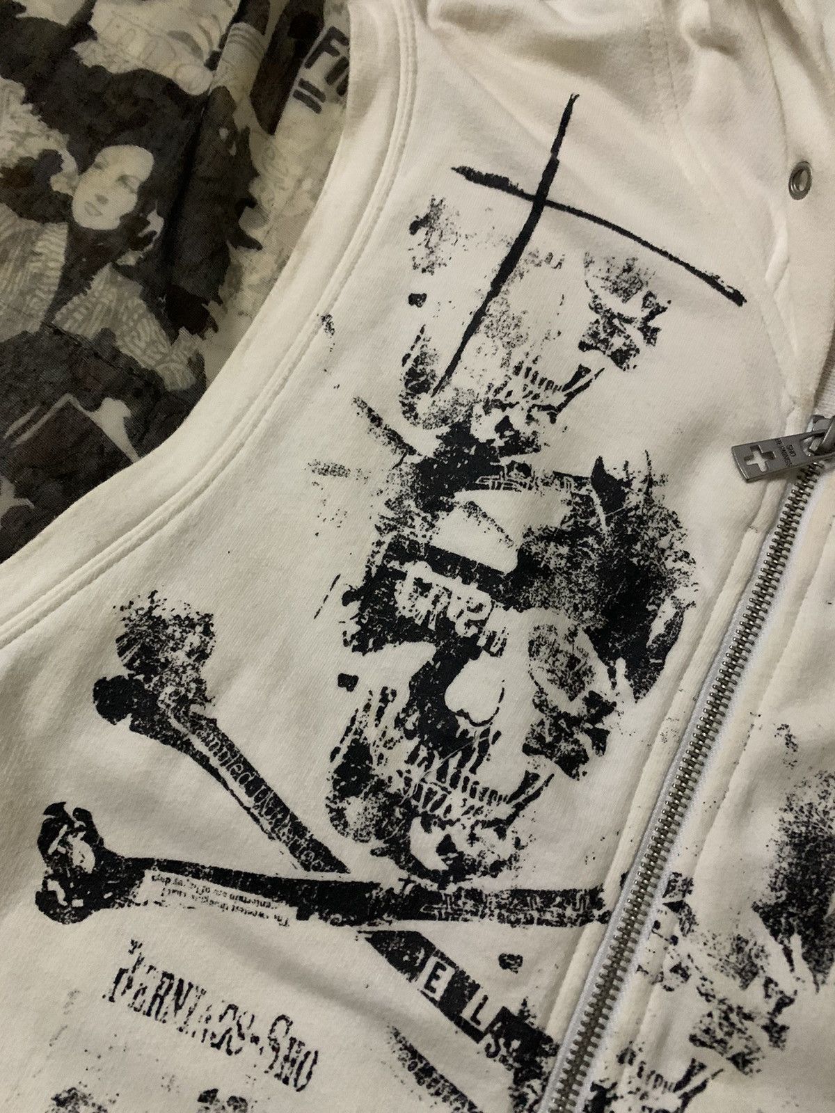 Sex Pot ReVeNGe 💥Japanes Gothic Bernings Sho Skull Tank Top Hoodie Size US M / EU 48-50 / 2 - 4 Thumbnail