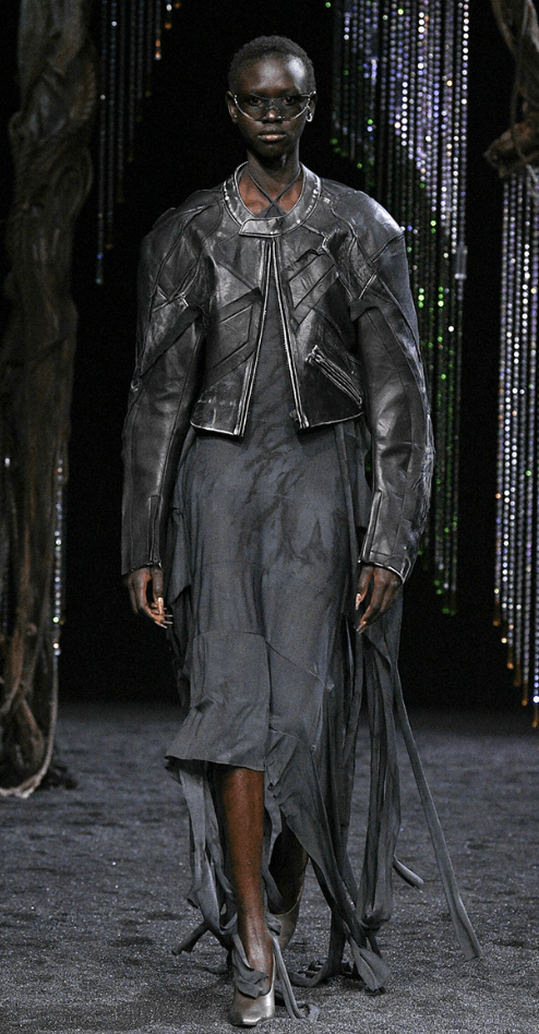 Acne Studios Acne Studios FW23 Runway Paneled Cropped Leather Jacket Size US L / EU 52-54 / 3 - 9 Thumbnail